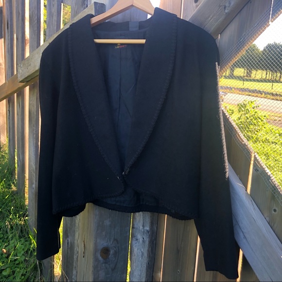 Size 14 Liz Claiborne 100% Wool Blazer with unique button closure - Picture 2 of 7